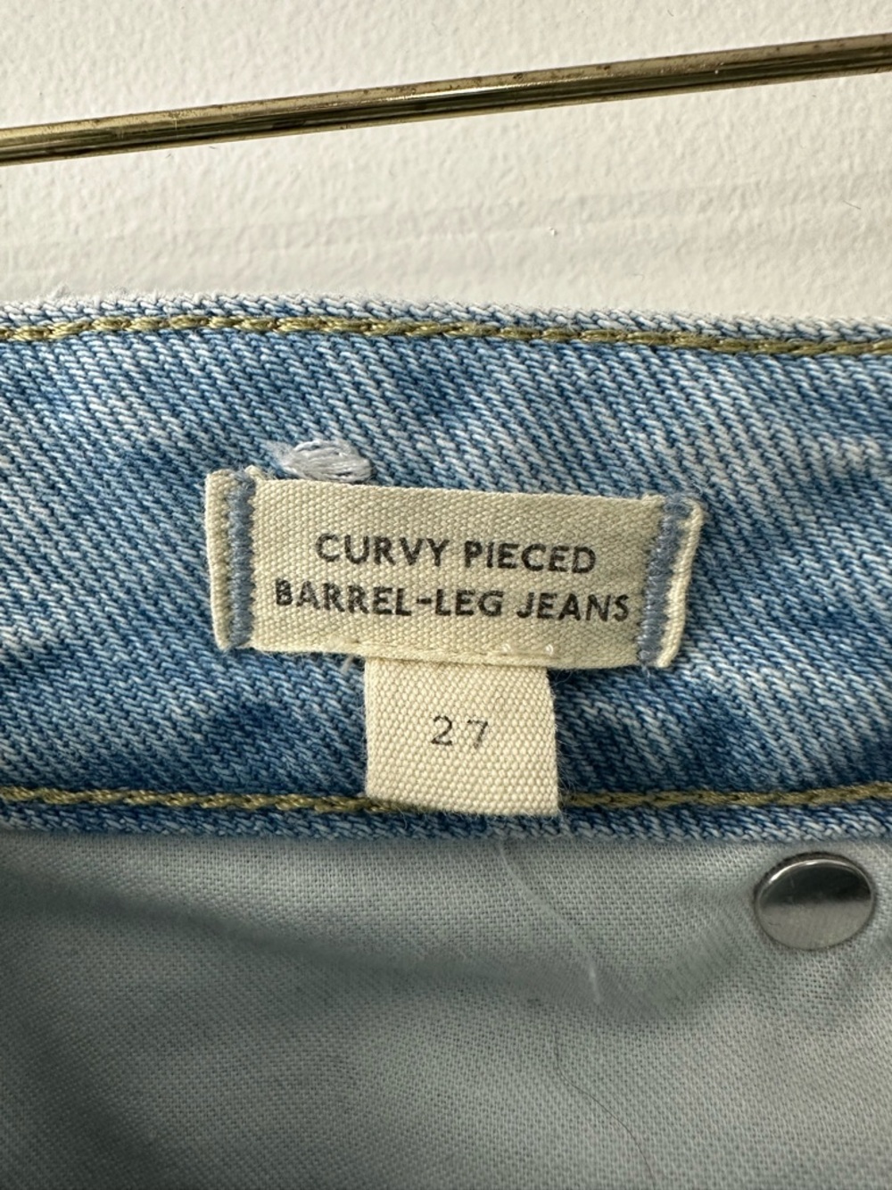 Madewell Curvy Pieced Barrel Leg Jean In Foster Wash - Picture 9 of 11